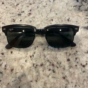 Mens Ray-Ban RB 4190. Worn twice, like new with case